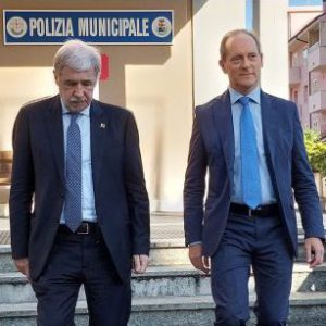 Andora, edilizia ‘virtuosa’ aggiorna il Puc. Il palazzo non s’ha da fare, ma ‘6 casette’. Ex stazione Fs no a case, sì a hotel. 2/ In Parlamento sventato blitz Lega-Salvini sul paesaggio italiano. Liguria priva di Piani Paesaggistici Territoriali