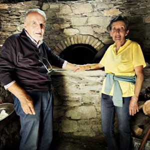 Carnino, dopo 60 anni, è stato ricostruito e riacceso il forno comunitario