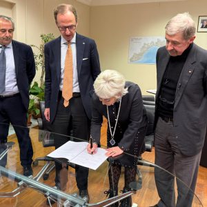 Lettera / Riforma Sanità in Liguria. Il direttore Prioli deve sottostare a Bordon che risponde a Nicolò sottomesso a Bucci