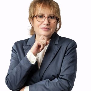 Covid creato in laboratorio? E il professor Montagnier. L’avv. Vigni a Bassetti: “Incontriamoci per un confronto scientifico”. 2 / Le multinazionali sono vicine ai totalitarismi. 3 / Antenne e stazioni radio base, rischio esposizione ai campi elettromagnetici