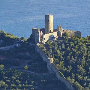Noli. Osservazioni tecniche e modifiche proposte dal WWF Savona al Puc. 108 pagine con grafici ed immagini. Una documentata ‘guida’ storica del territorio tra passato, presente e futuro
