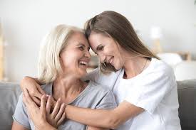 Salute della donna. Dalla crescita alla maturità, l’Iss indica le scelte quotidiane che fanno la differenza