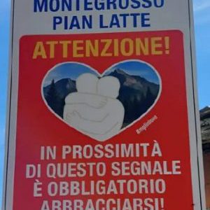 Montegrosso P.Latte: “Qui è obbligatorio abbracciarsi”. L’albero parlante. Turismo risorsa preziosa. Il benvenuto del sindaco e molte meraviglie da scoprire