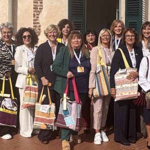 Foto e cronache curiose / Ricche o povere? “Noi (28) di donna in donna”. 2 / Albenga i 4 avvocati dell’Età del Ferro. E chi erano i più votati alle comunali